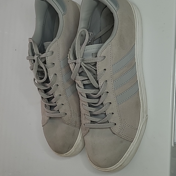 Mens Adidas Cloudfoam Super Sneaker | Size 9.5 | Light Gray - Picture 2 of 6